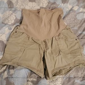 Maternity shorts